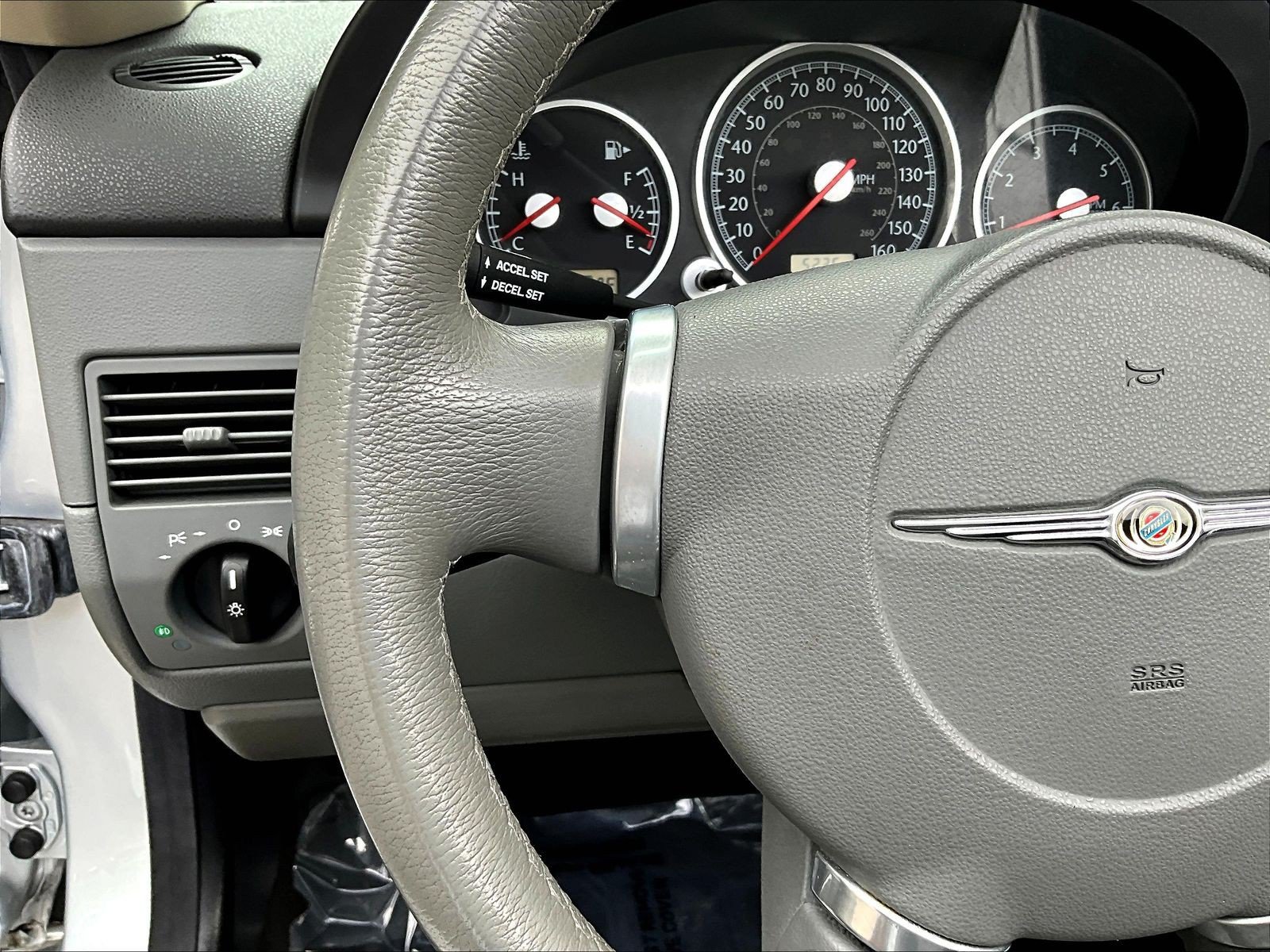 Used 2007 Chrysler Crossfire Limited RWD image 10