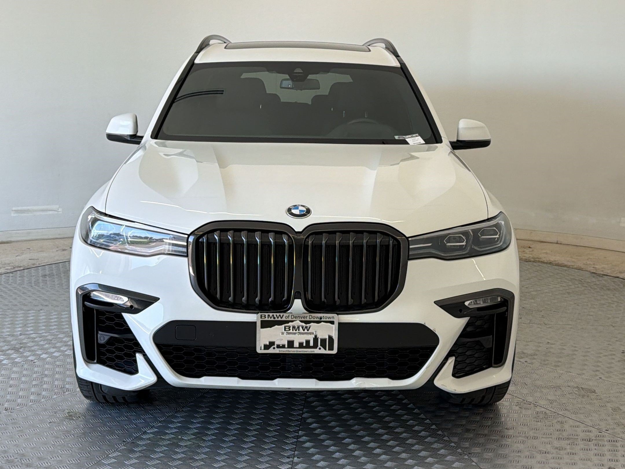Used 2021 BMW X7 xDrive40i w/ M Sport Package AWD/4WD image 6