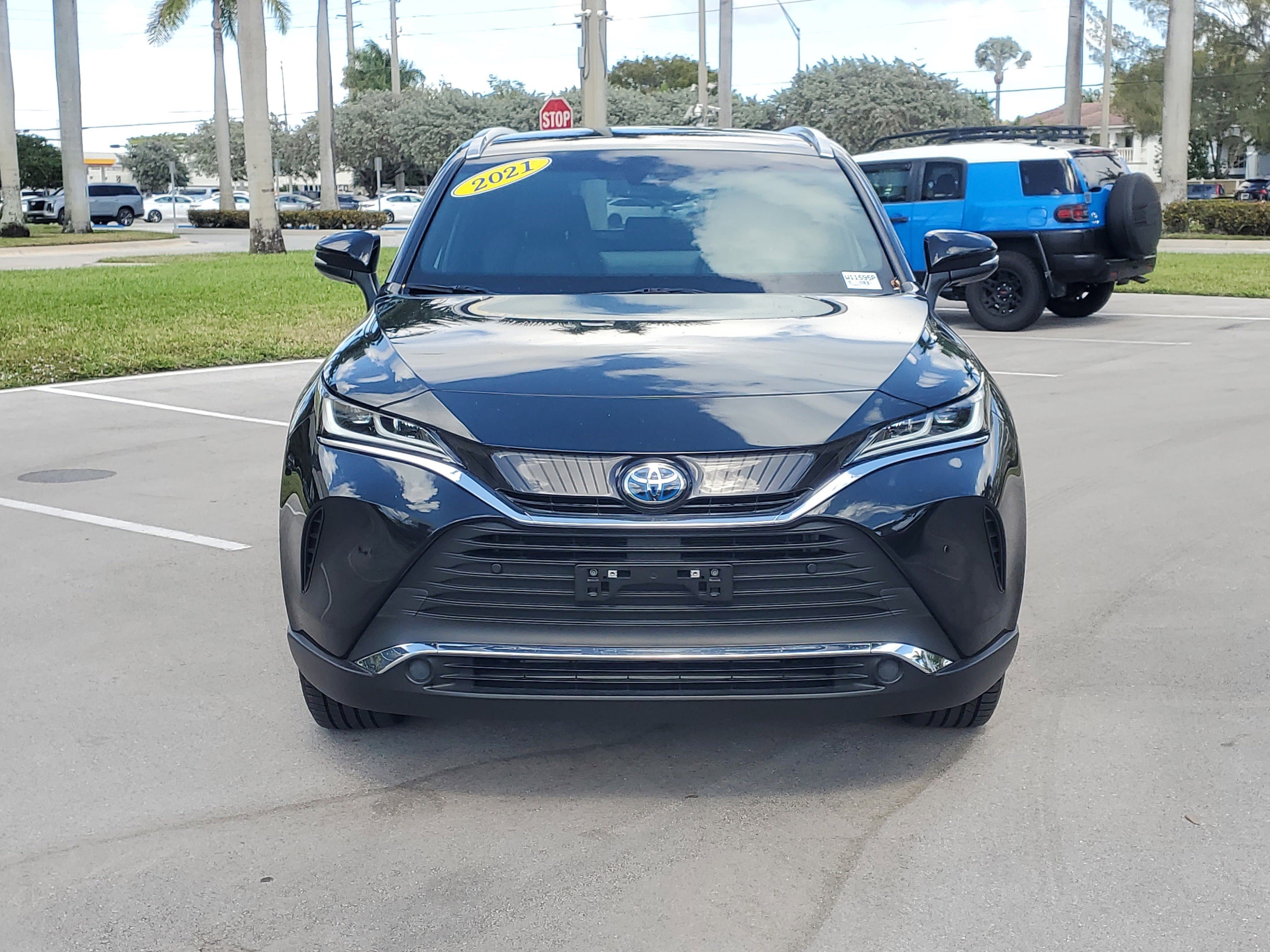 Used 2021 Toyota Venza XLE w/ Softex Package image 8