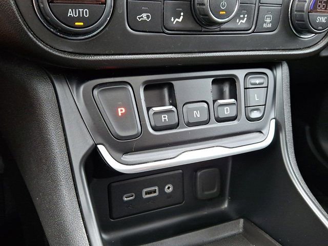 Used 2020 GMC Terrain SLE w/ Driver Convenience Package FWD image 19