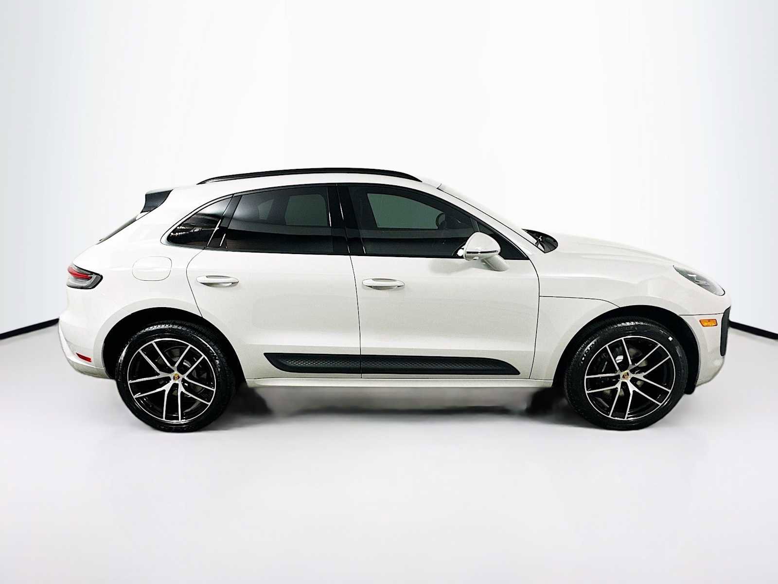 New 2026 Porsche Macan image 8