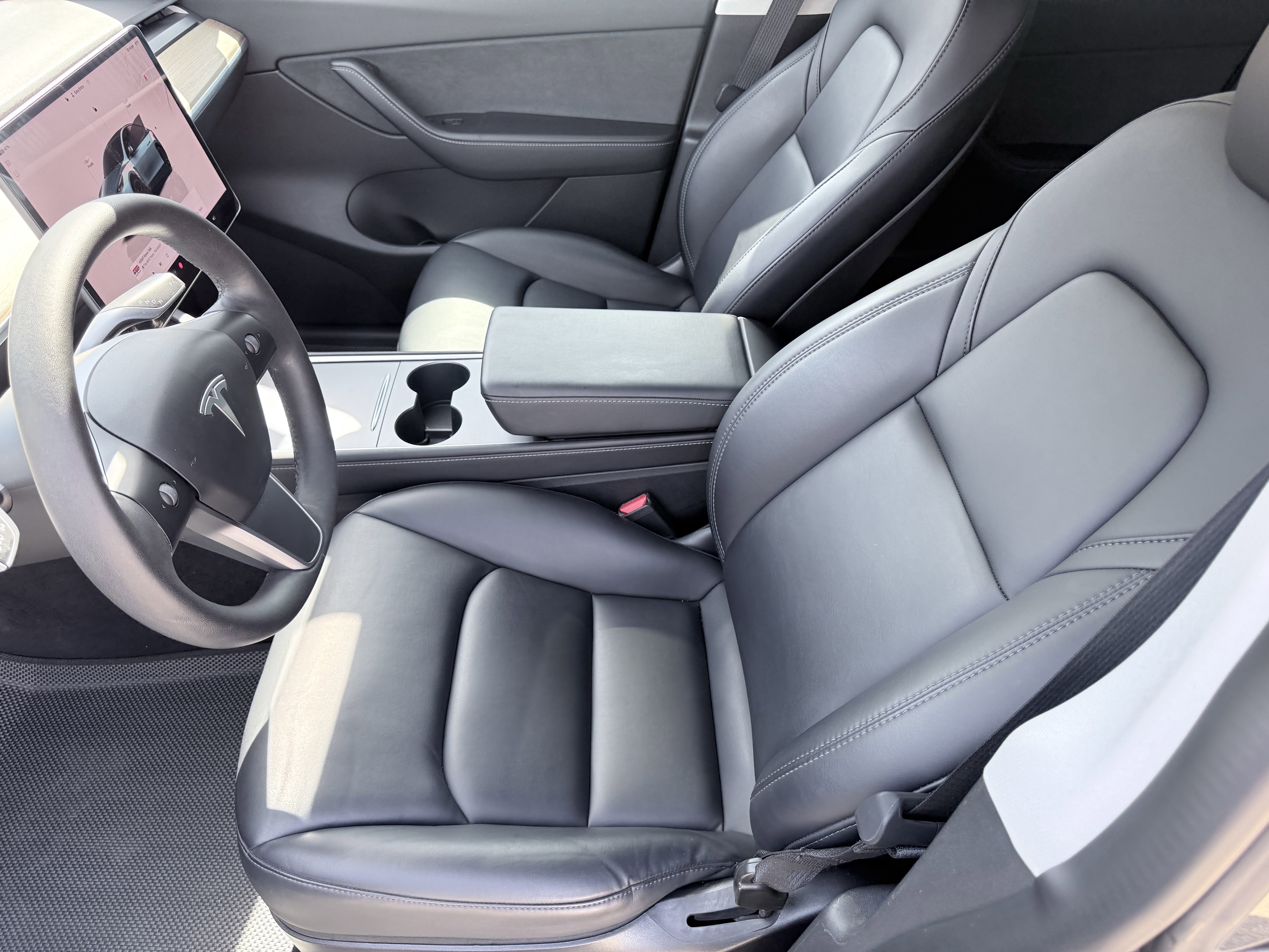 Used 2022 Tesla Model Y Performance image 22