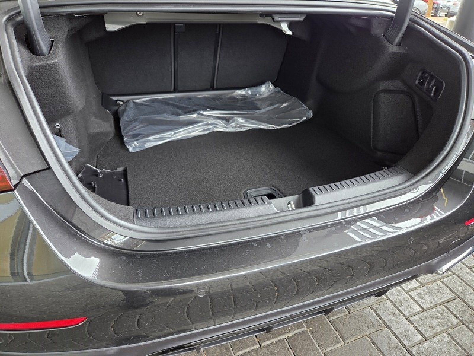 New 2026 Mercedes-Benz E 350 Sedan image 15