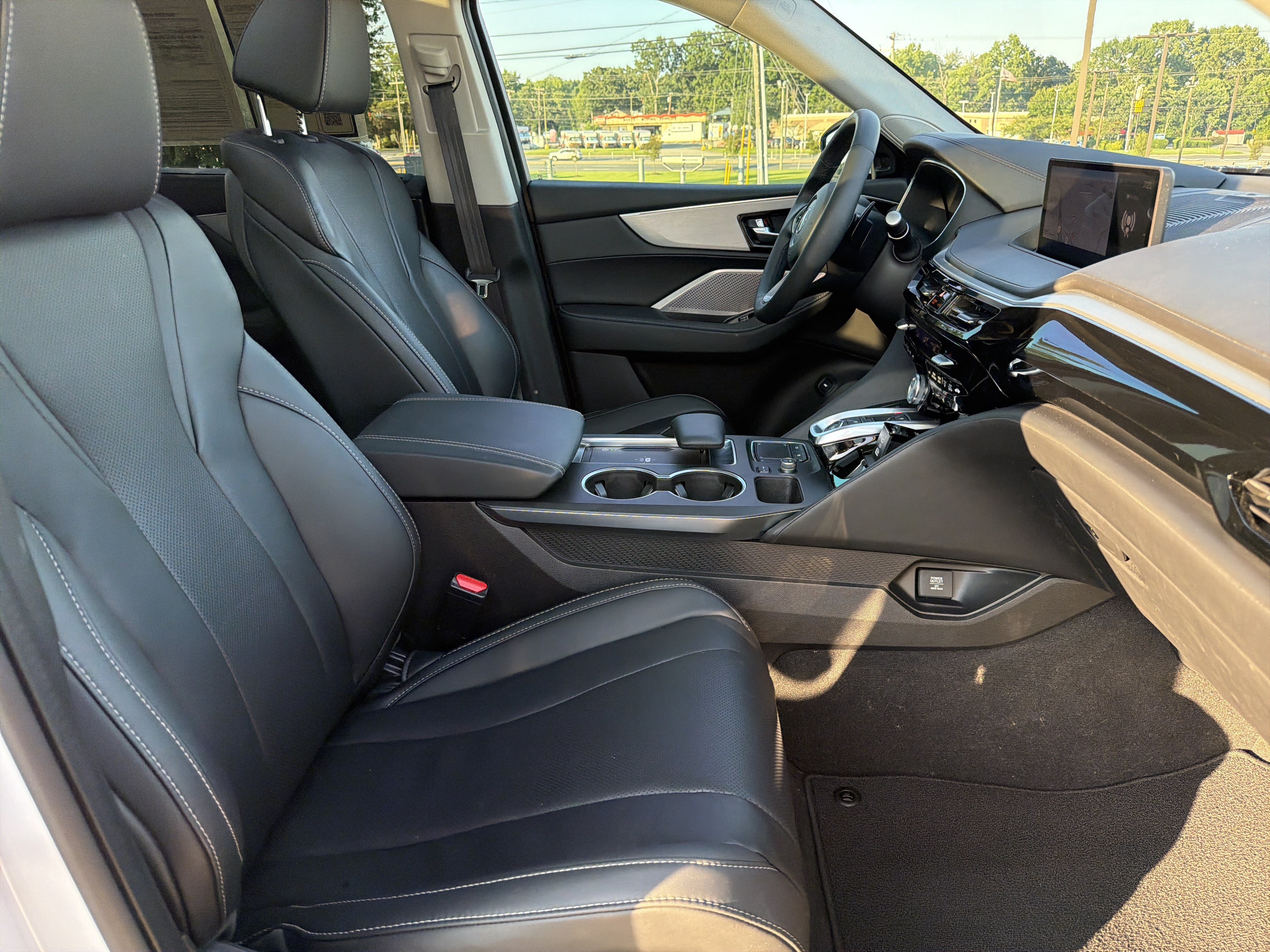 Certified 2024 Acura MDX w/ Technology Package FWD image 34
