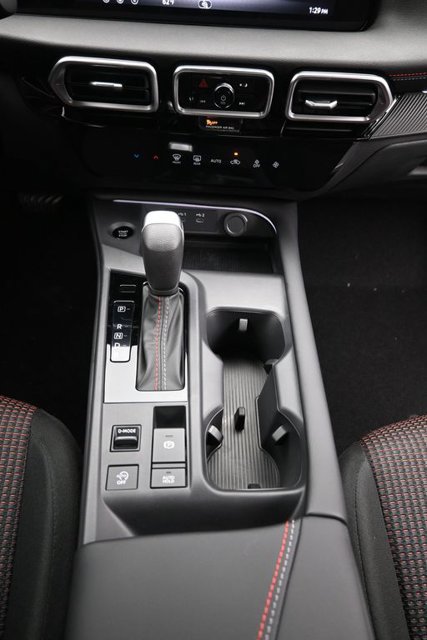 New 2026 Nissan Sentra SR w/ Floor Mat Package FWD image 15