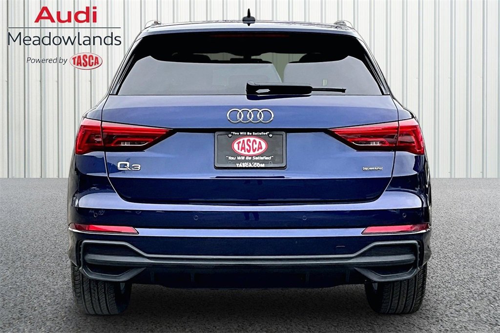 Used 2025 Audi Q3 2.0T Premium w/ Convenience Package image 5