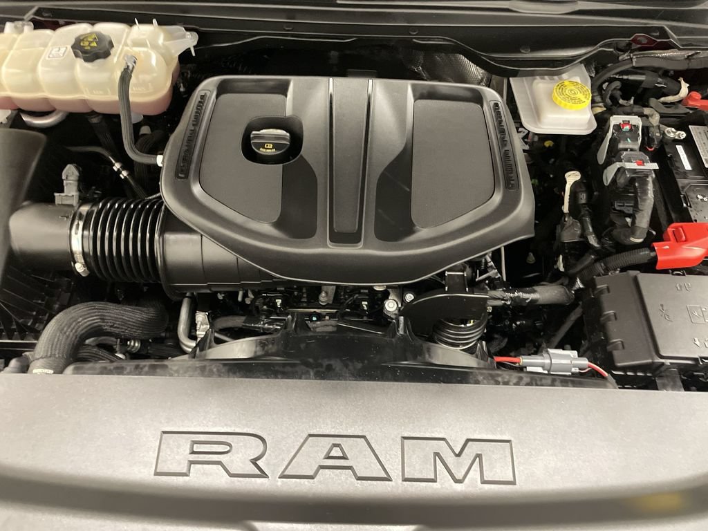 Used 2025 RAM 1500 Big Horn AWD/4WD image 23