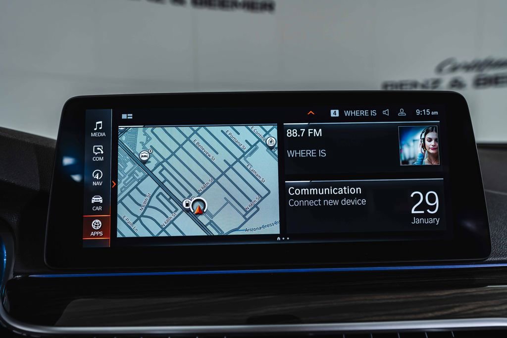 Used 2023 BMW 540i w/ Premium Package image 26