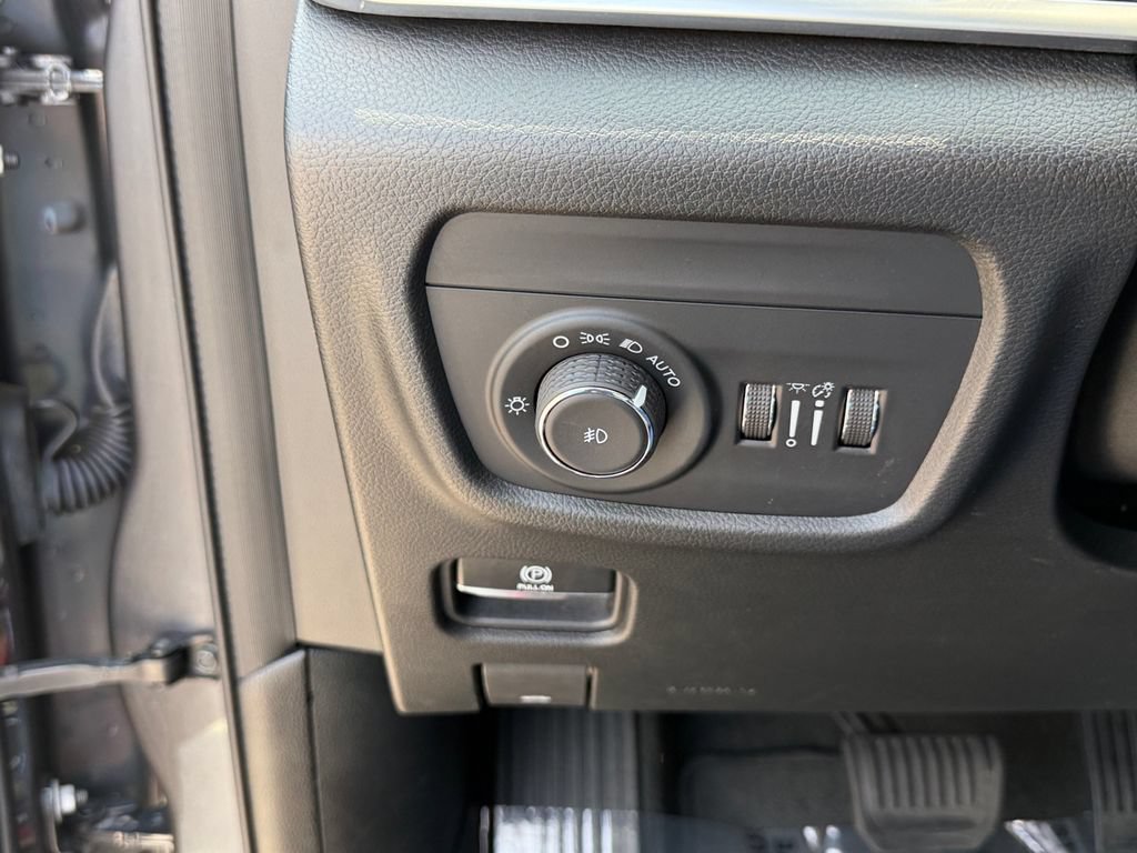 Used 2021 Jeep Grand Cherokee L Overland AWD/4WD image 31