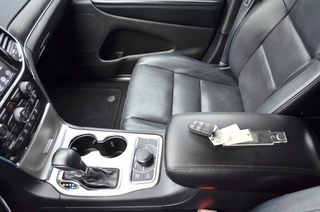 Used 2021 Jeep Grand Cherokee Limited w/ Luxury Group II image 25