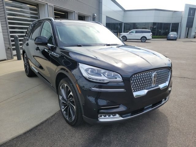 Certified 2023 Lincoln Aviator Reserve w/ Equipment Group 201A AWD/4WD image 15