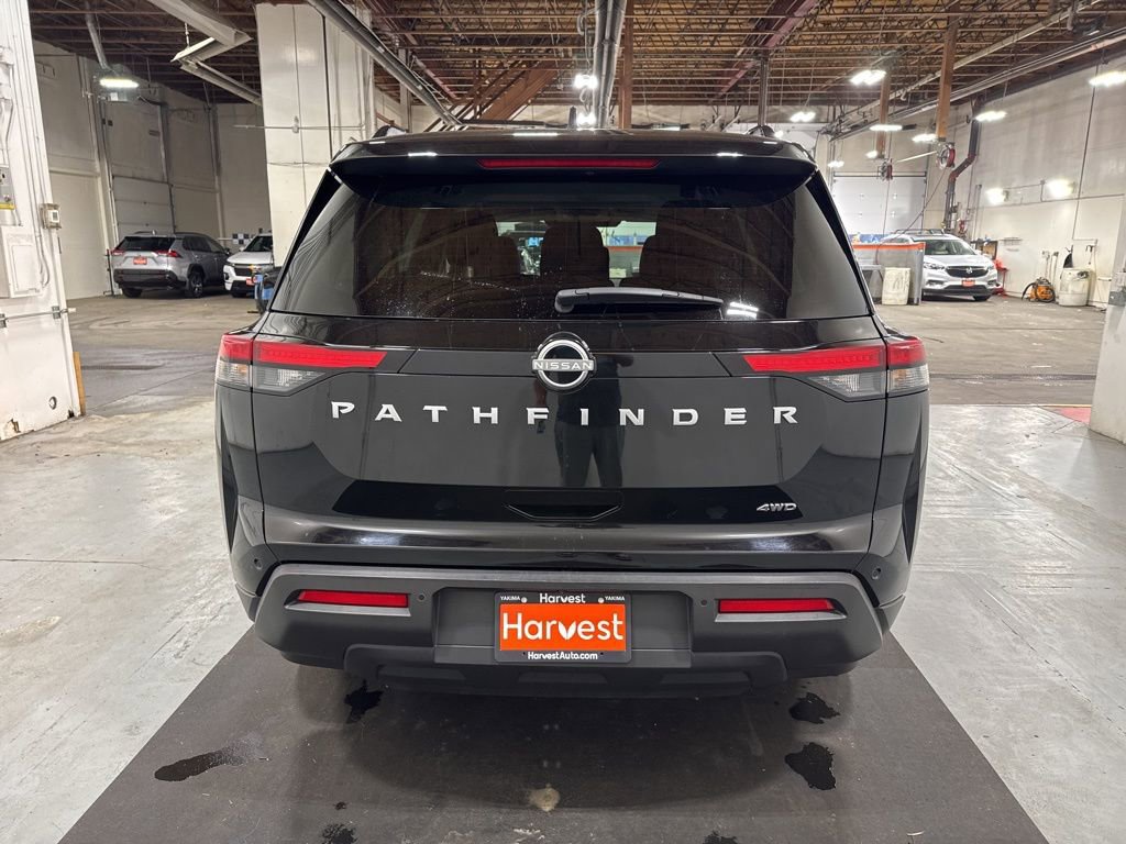Used 2025 Nissan Pathfinder SV image 6