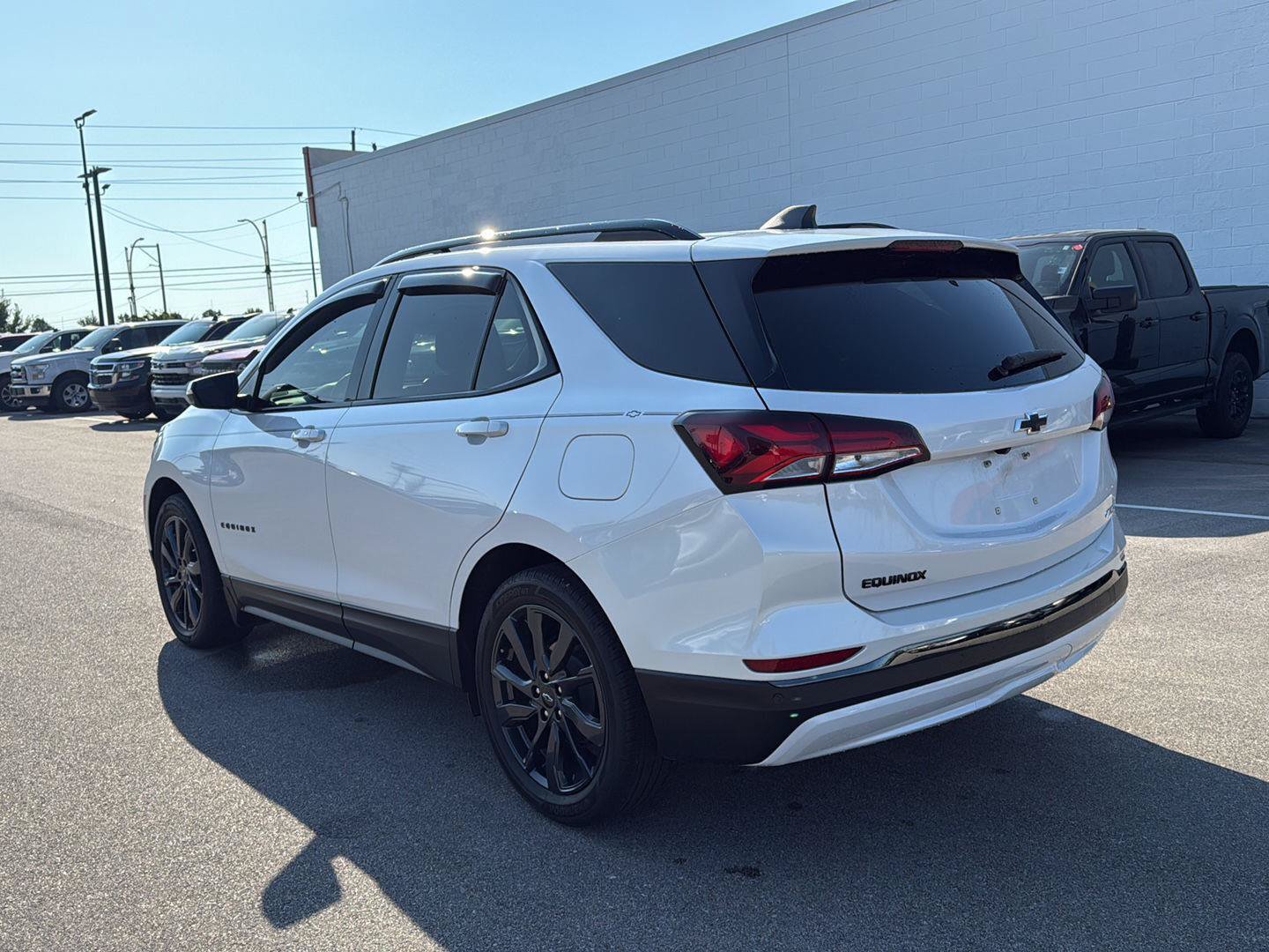 Used 2023 Chevrolet Equinox RS w/ RS Leather Package FWD image 4
