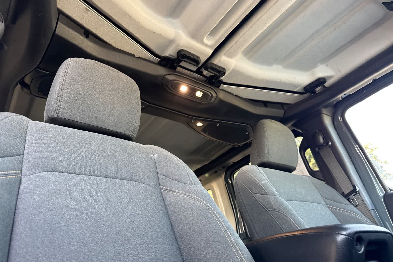 Used 2024 Jeep Wrangler Unlimited Sport AWD/4WD image 17
