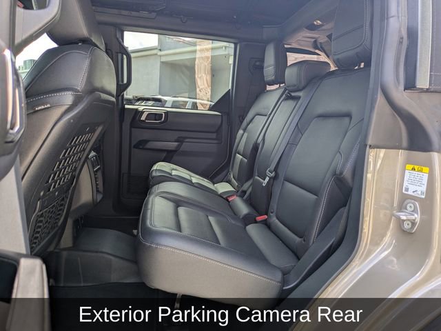 Used 2025 Ford Bronco Badlands image 16