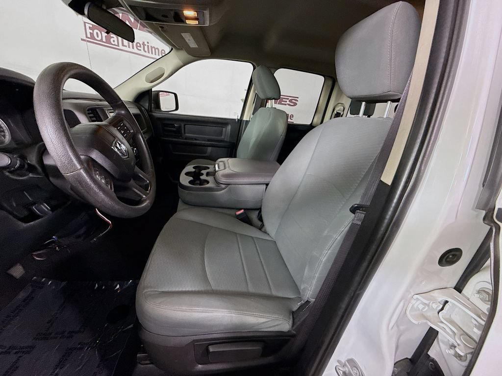 Used 2017 RAM 1500 Express AWD/4WD image 23