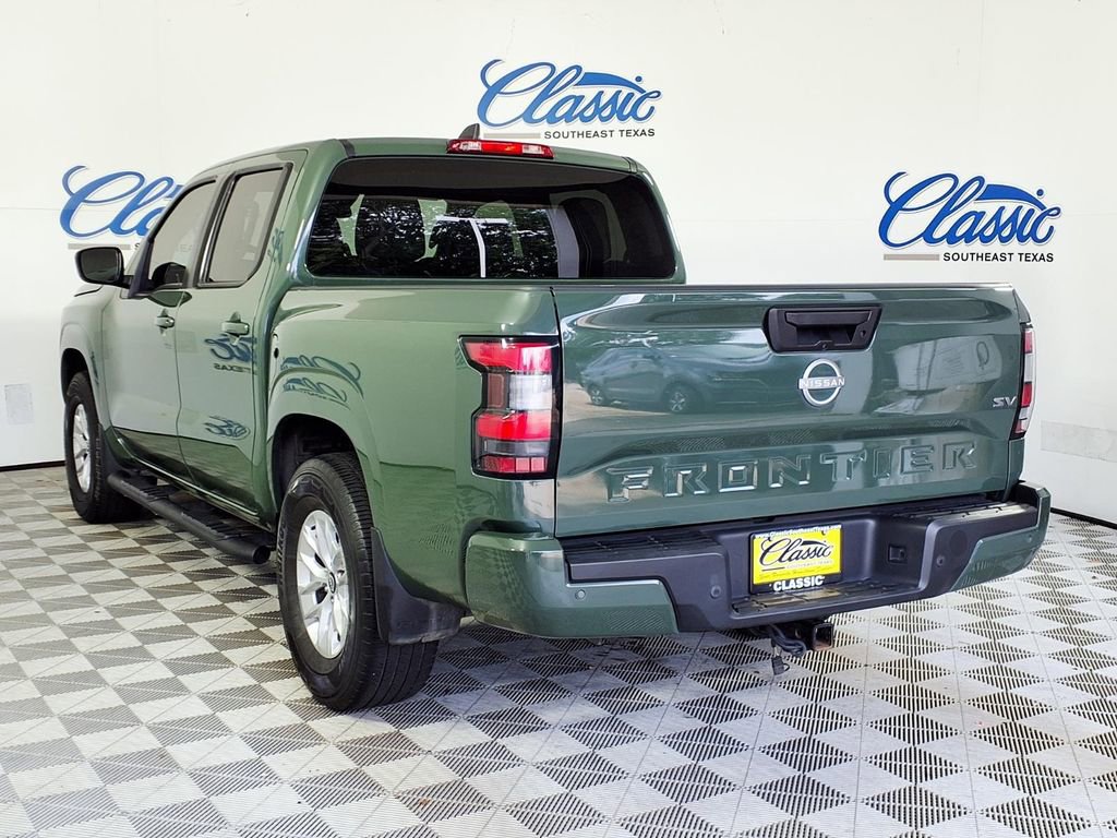 Used 2024 Nissan Frontier SV w/ Technology Package RWD image 2