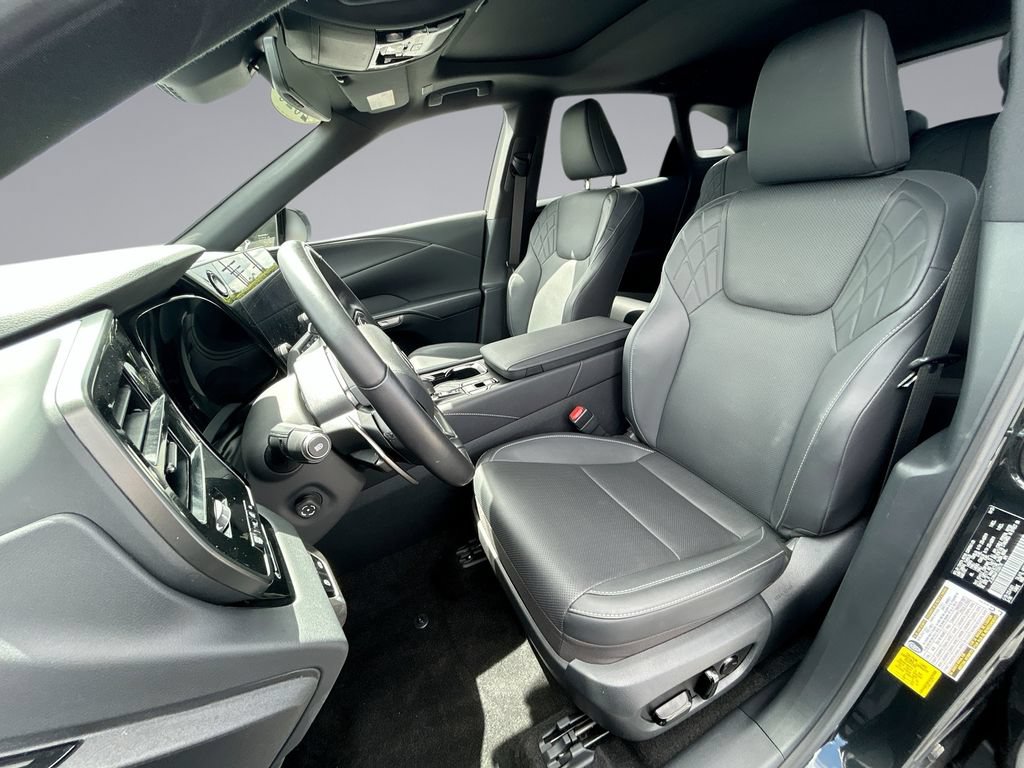 Used 2026 Lexus RX 350 Premium w/ Accessory Package (Z1) FWD image 27