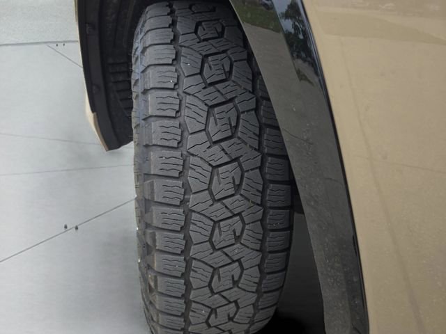 Used 2025 Lexus LX 700h Overtrail w/ Accessory Package (Z1) AWD/4WD image 30