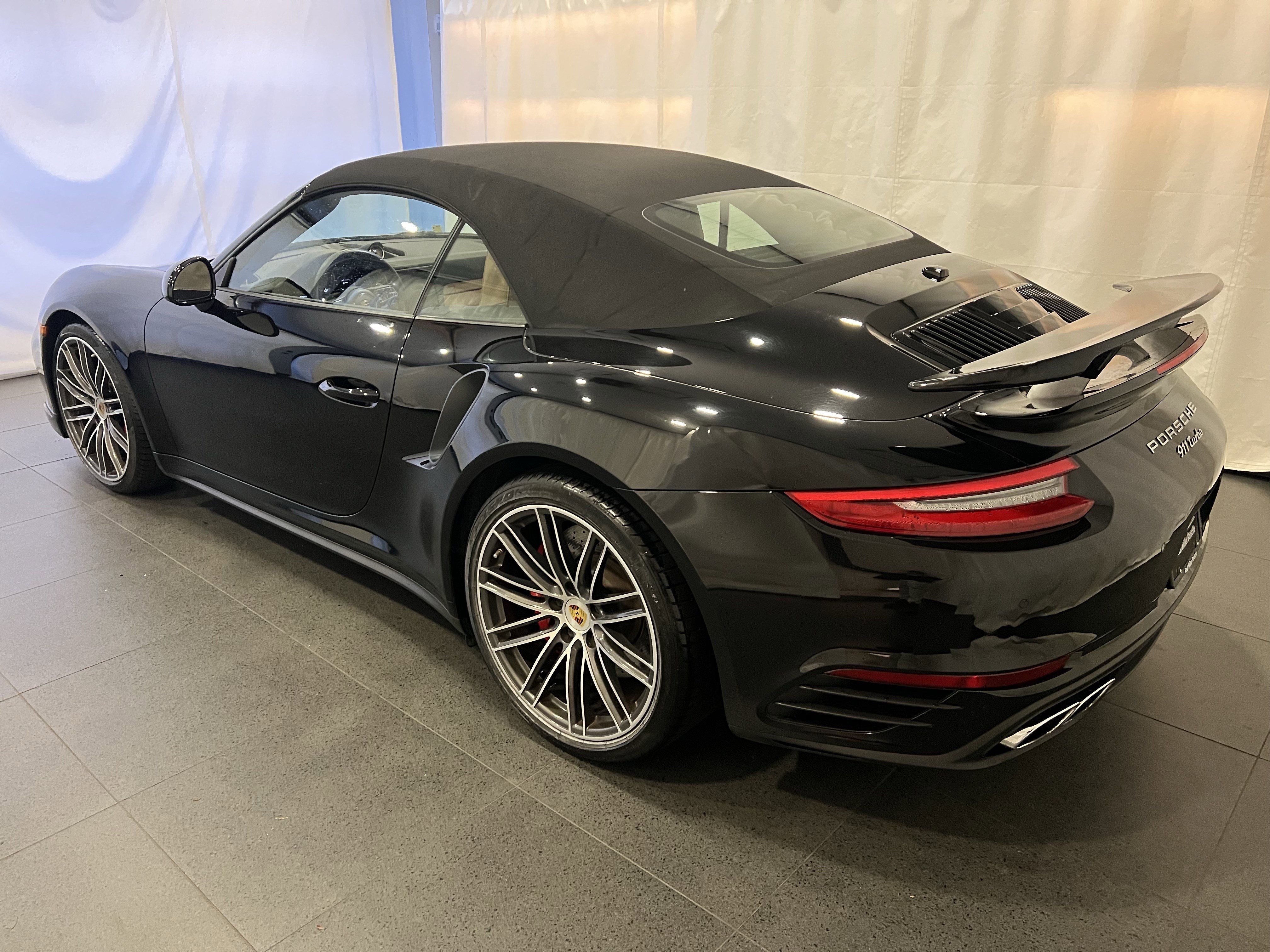 Certified 2019 Porsche 911 Turbo image 3
