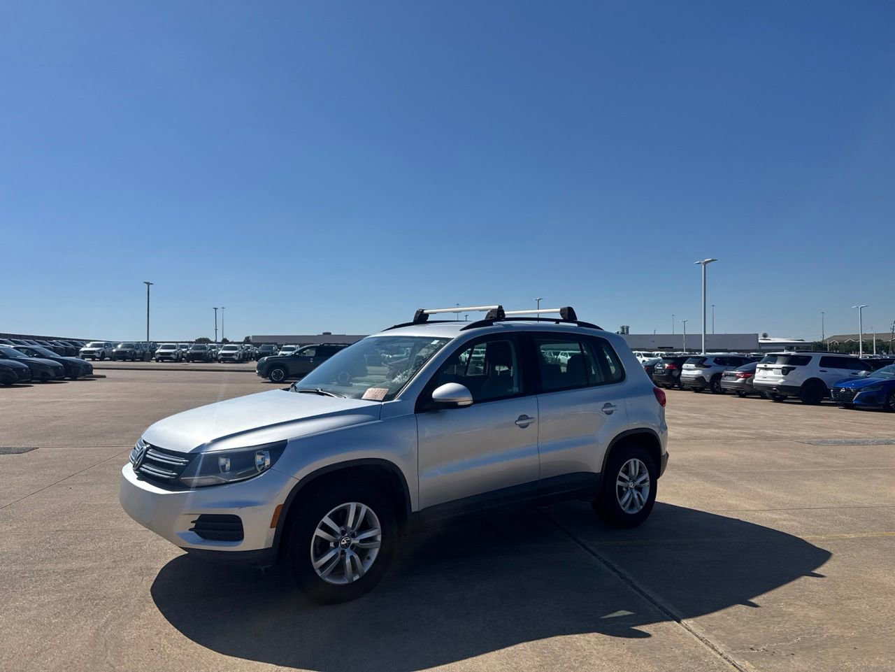 Used 2017 Volkswagen Tiguan S FWD image 9