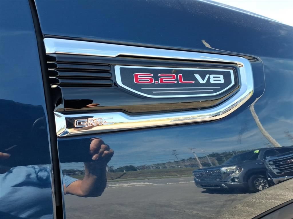 Used 2021 GMC Sierra 1500 SLT w/ SLT Premium Package AWD/4WD image 10