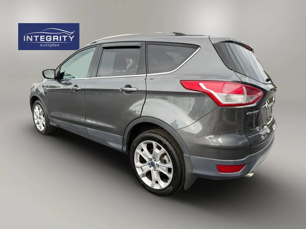 Used 2016 Ford Escape Titanium w/ Equipment Group 301A AWD/4WD image 3