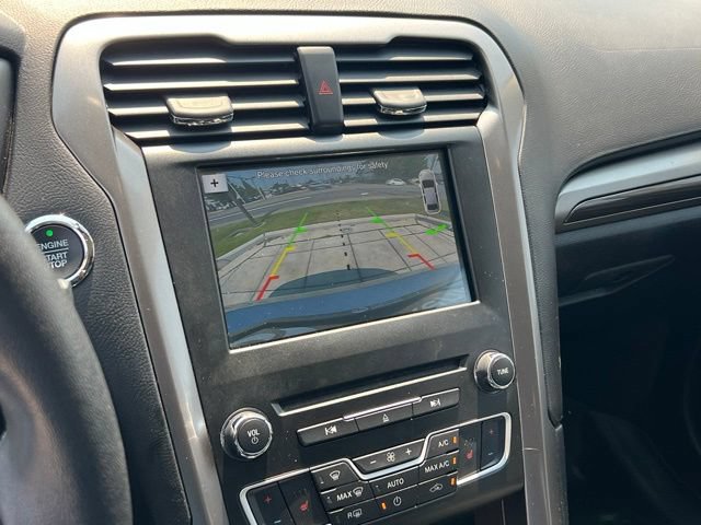Used 2017 Ford Fusion Energi SE FWD image 21