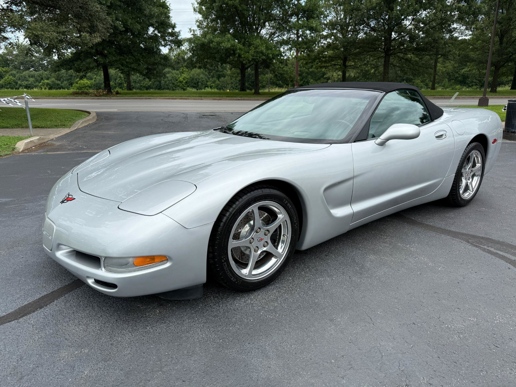 Used 2002 Chevrolet Corvette Convertible w/ Preferred Equipment Group2 RWD image 12