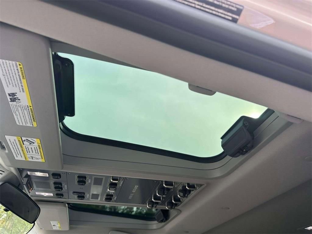 Used 2025 INEOS Grenadier Fieldmaster Edition image 19