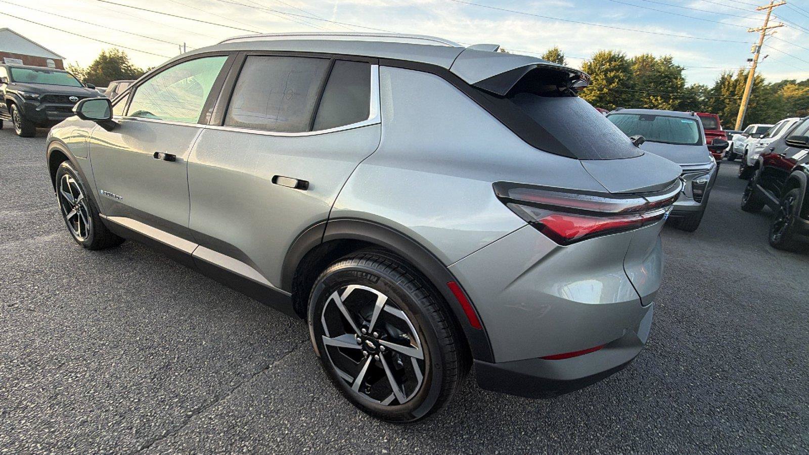 New 2026 Chevrolet Equinox EV LT FWD image 10