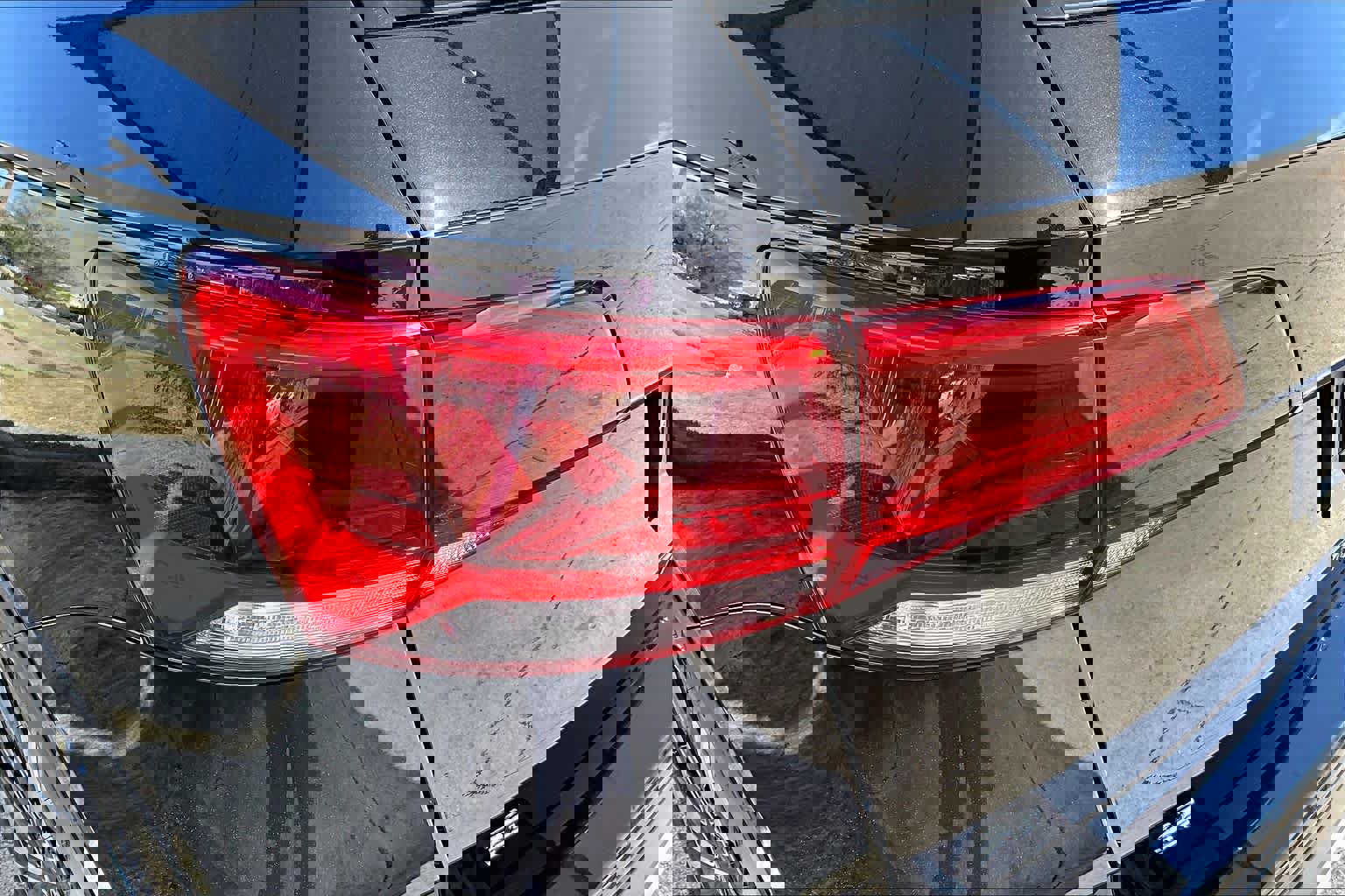 Used 2024 Volkswagen Taos SE image 29