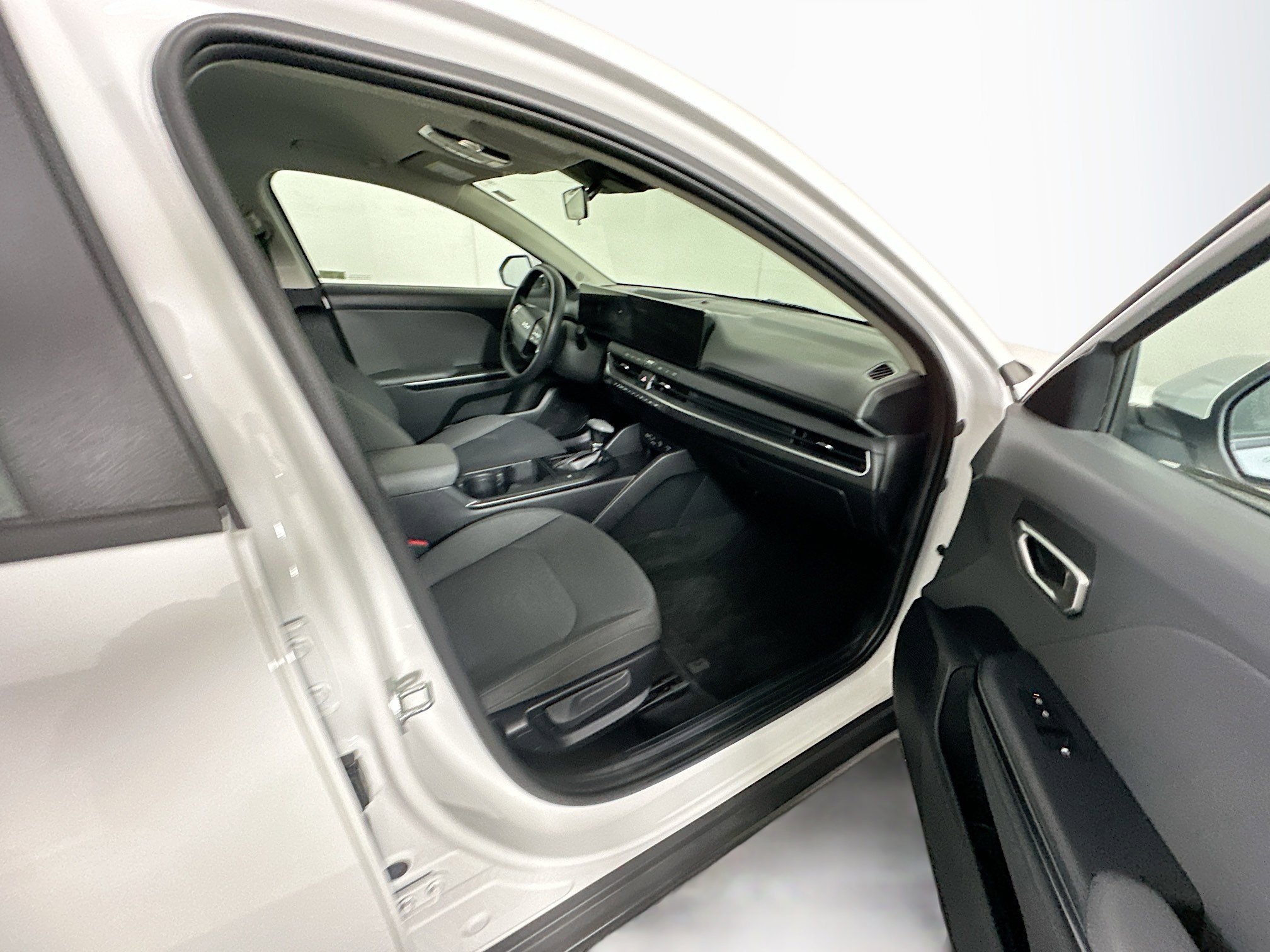 Used 2025 Kia K4 LXS image 29