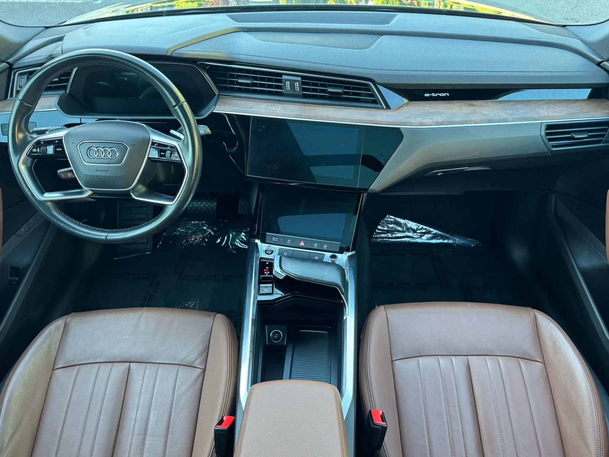 Used 2022 Audi e-tron Premium AWD/4WD image 22
