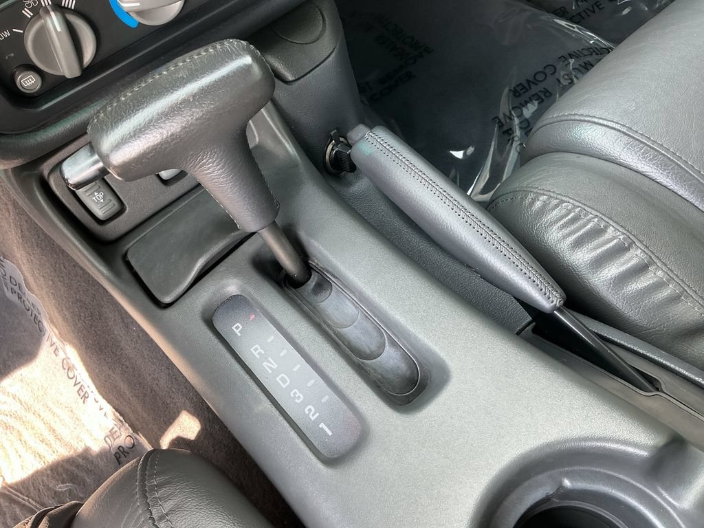 Used 1998 Pontiac Firebird Trans Am RWD image 23