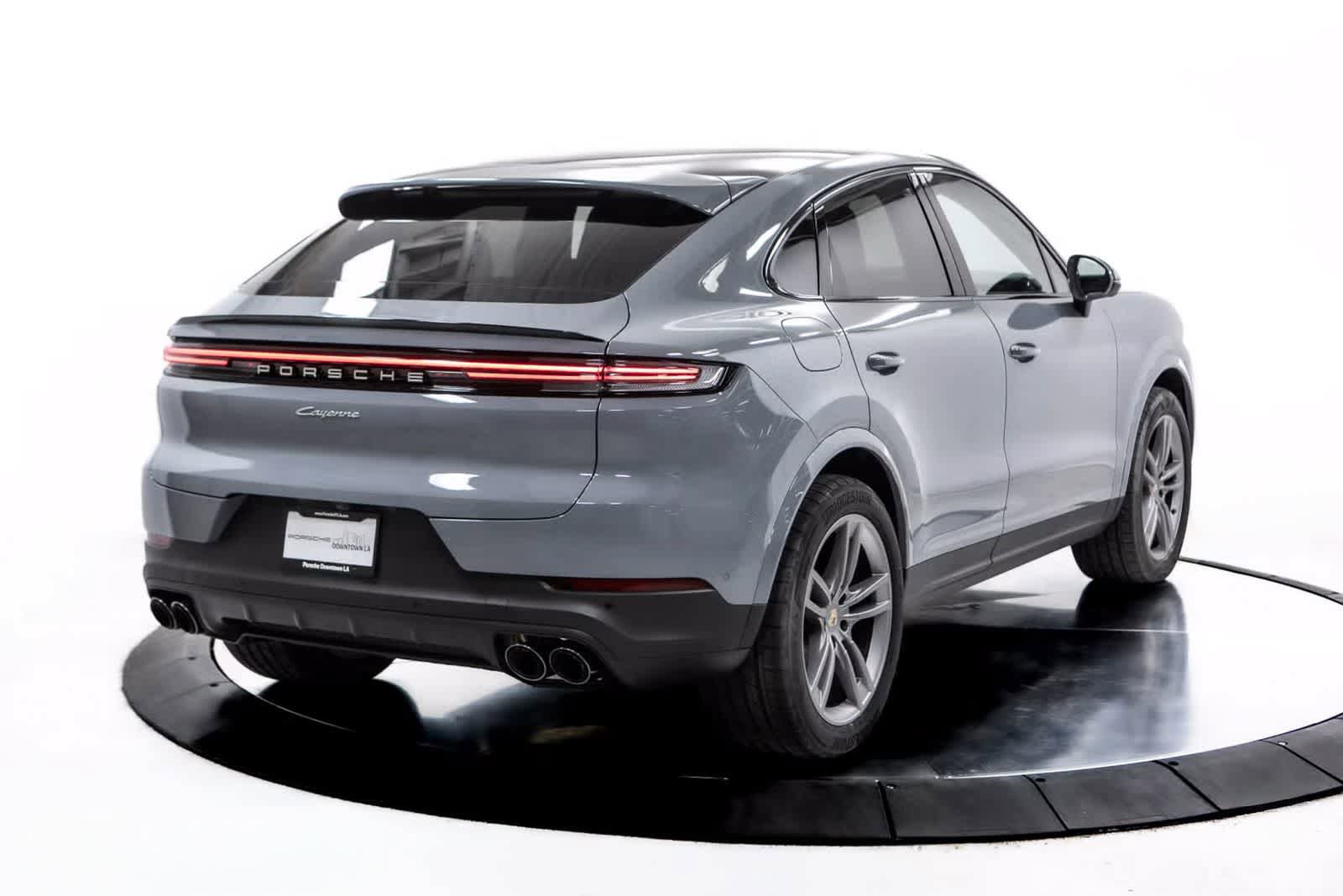 Certified 2025 Porsche Cayenne Coupe image 7
