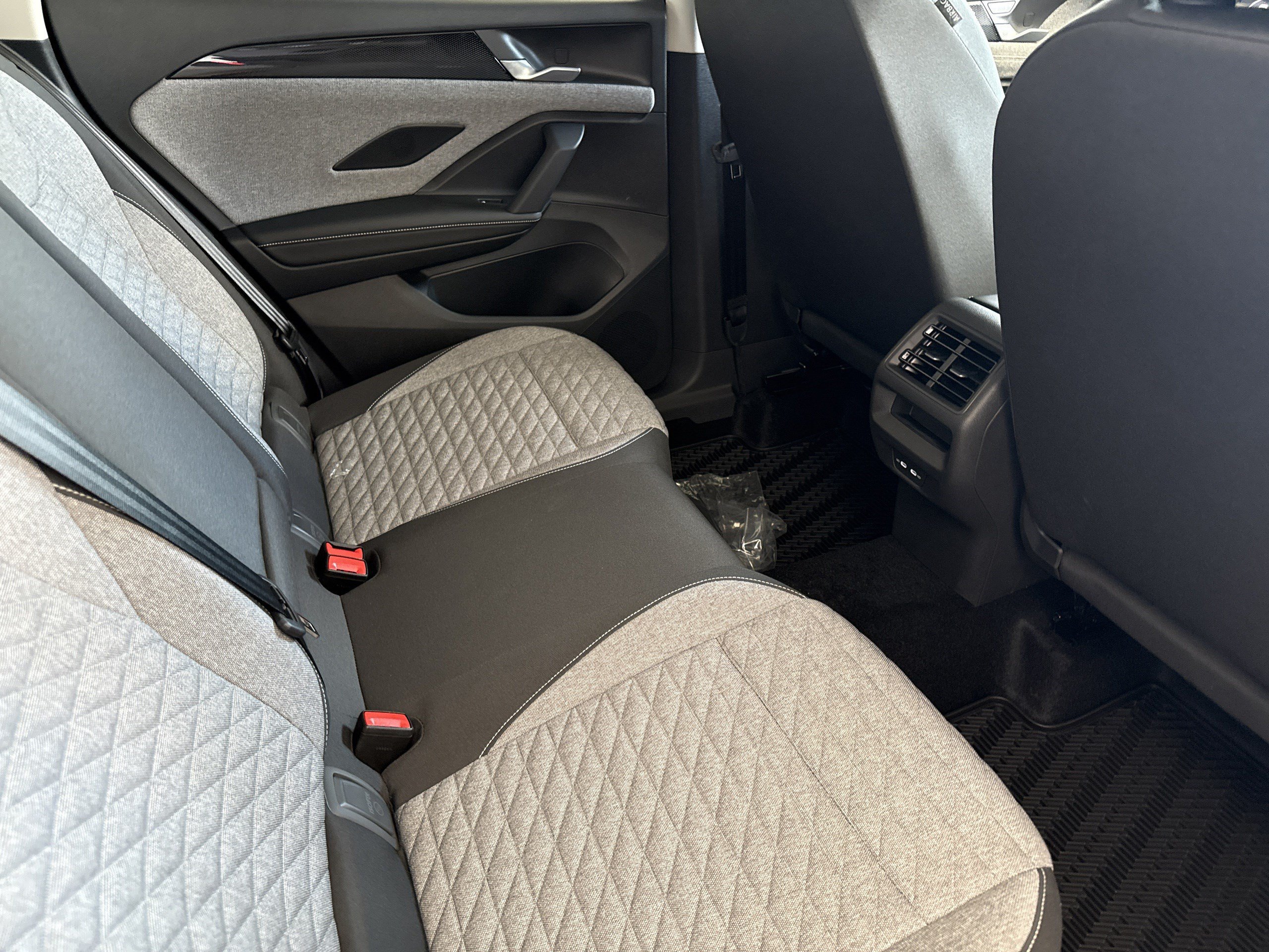 New 2026 Volkswagen Tiguan S FWD image 25