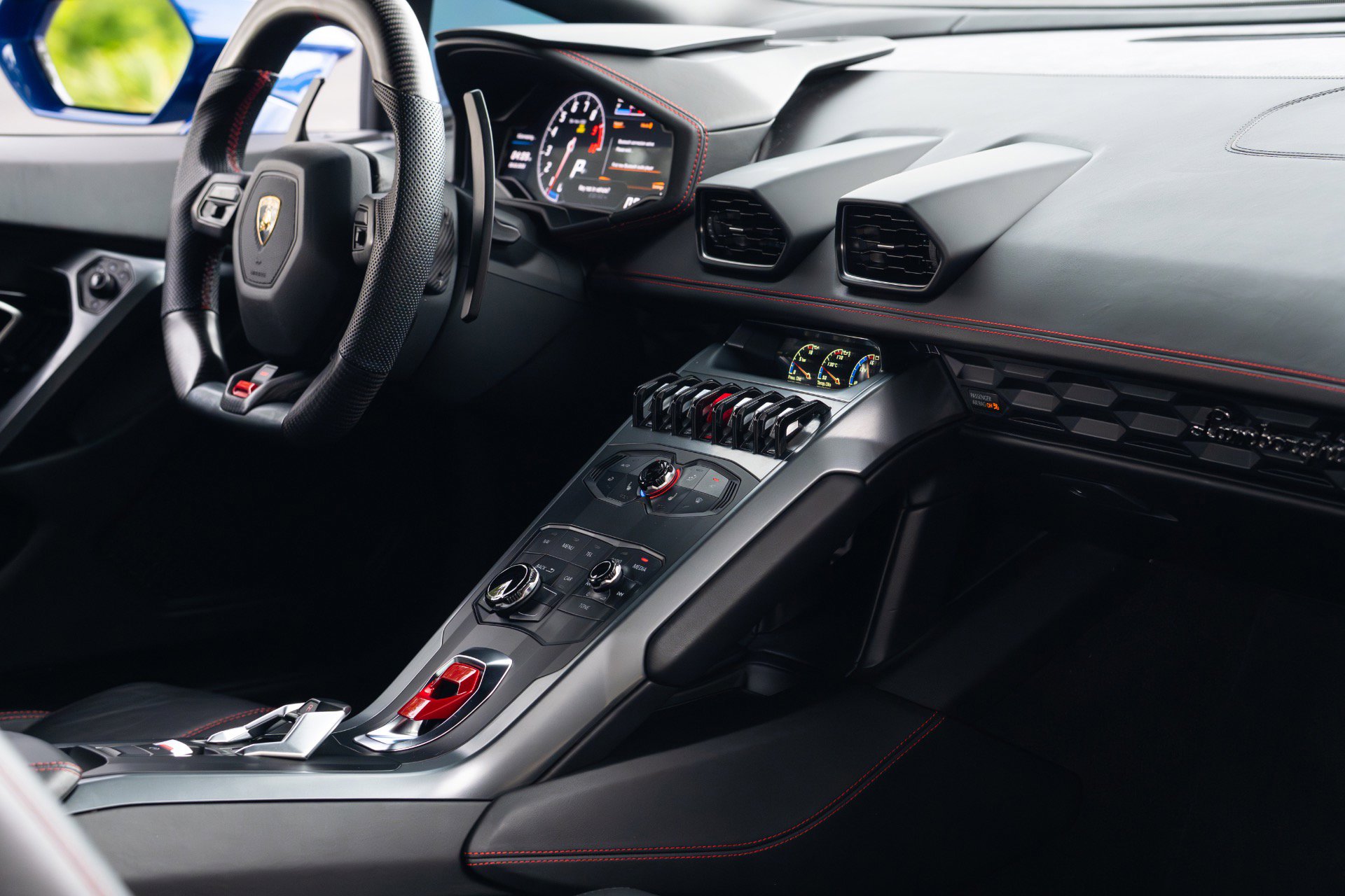 Used 2015 Lamborghini Huracan LP 610-4 AWD/4WD image 8