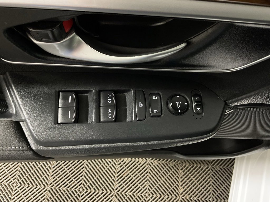 Used 2019 Honda CR-V EX image 18