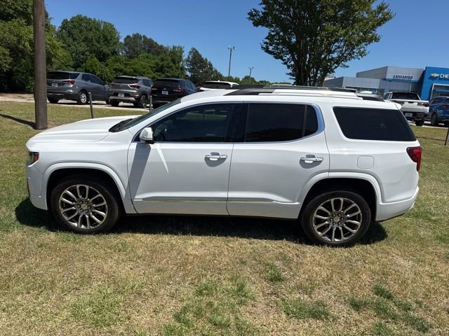 Used 2023 GMC Acadia Denali image 4