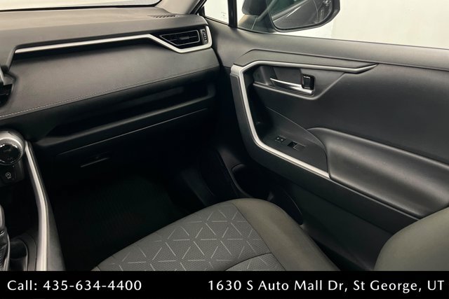Used 2023 Toyota RAV4 XLE w/ Convenience Package FWD image 10