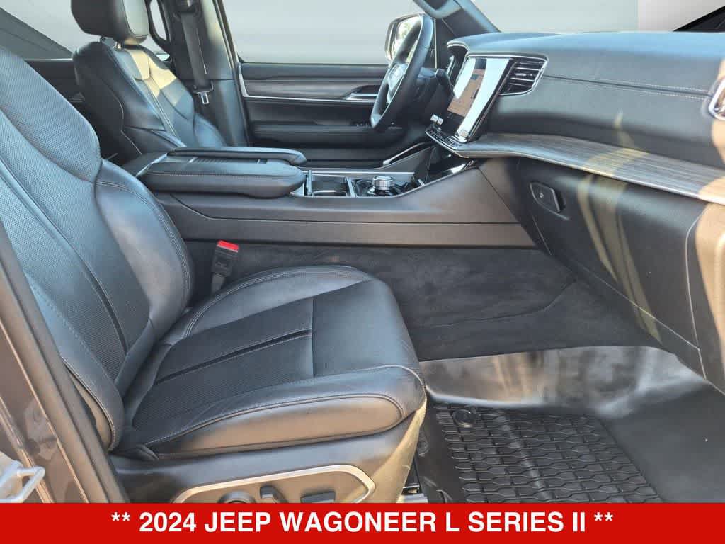 Used 2024 Jeep Wagoneer L Series II w/ Flexible Seating Group RWD image 21