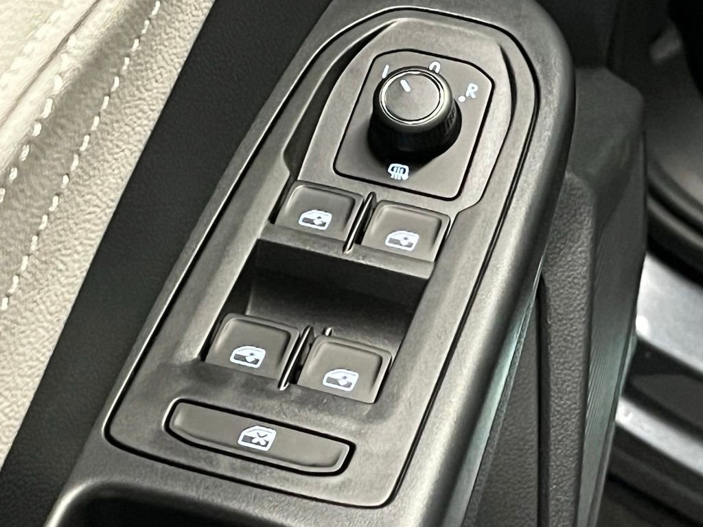 New 2026 Volkswagen Taos SEL AWD/4WD image 19