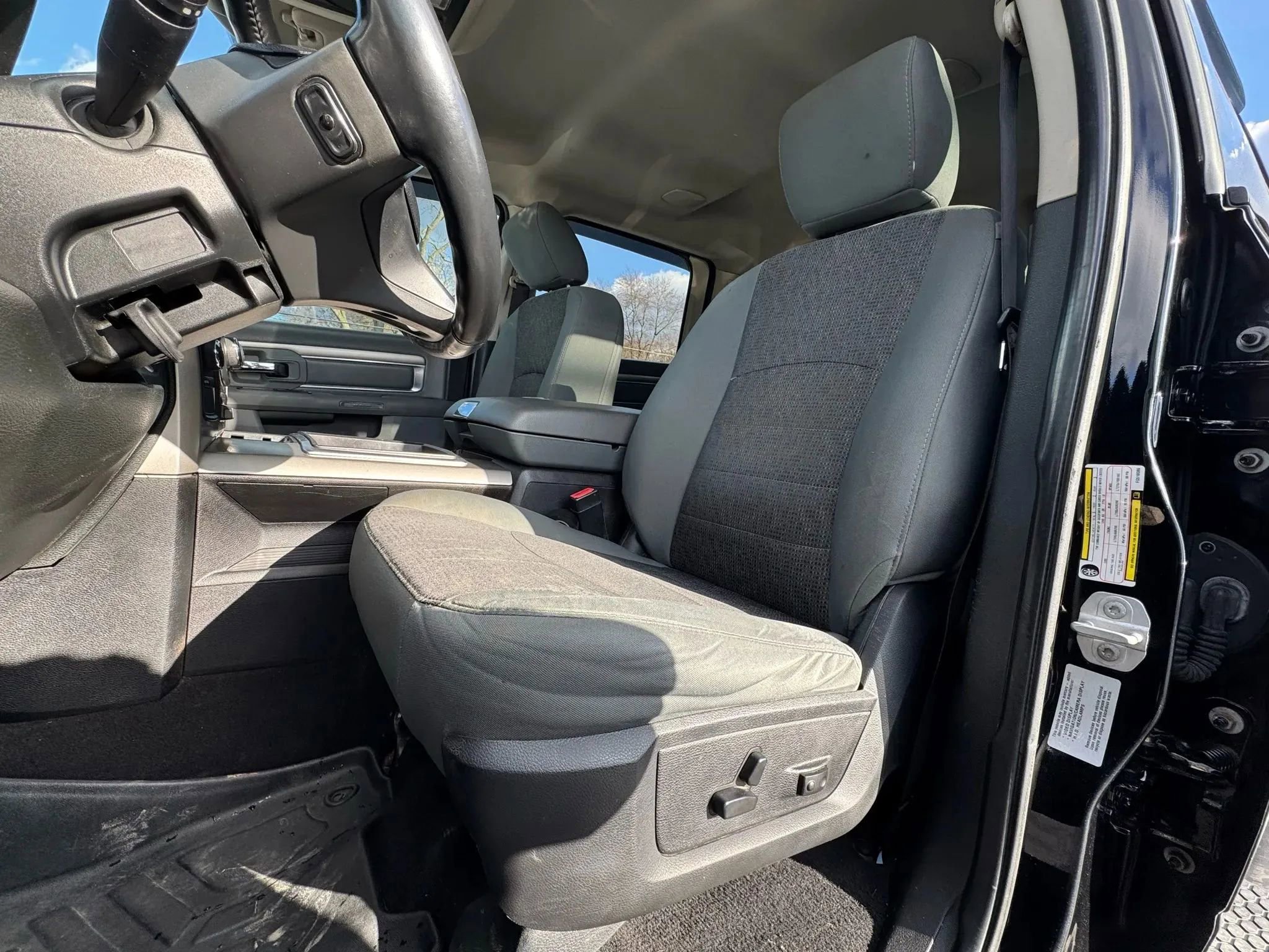 Used 2015 RAM 2500 Big Horn image 13