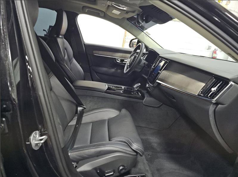 Used 2024 Volvo S90 T8 Ultimate AWD/4WD image 16