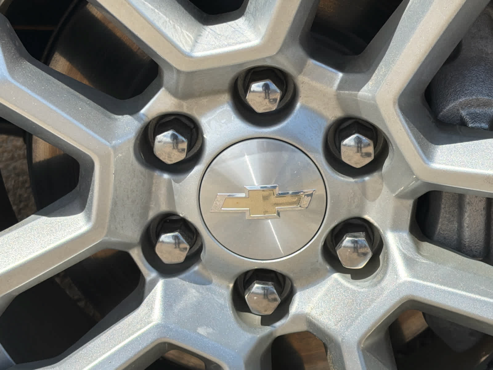 Used 2024 Chevrolet Silverado 1500 LT AWD/4WD image 11