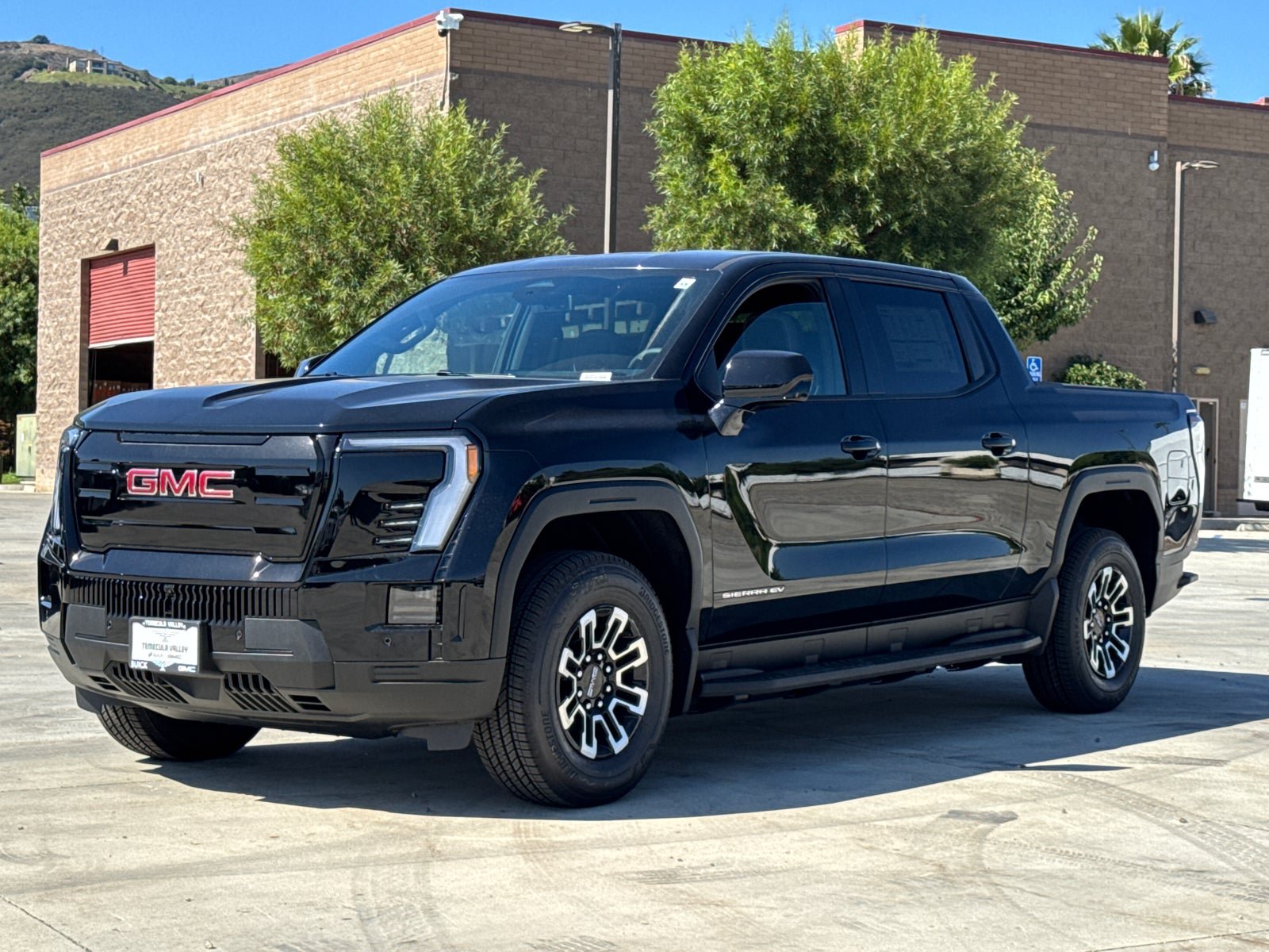Used 2026 GMC Sierra EV Elevation AWD/4WD image 4