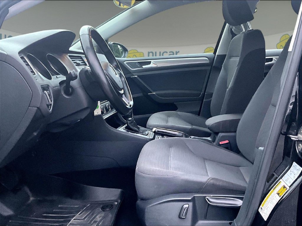 Used 2017 Volkswagen Golf S FWD image 8