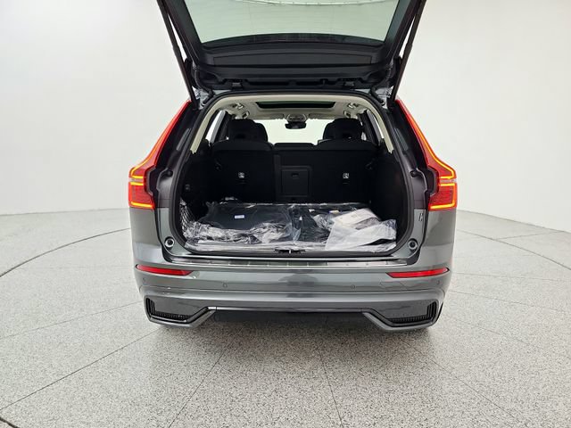 New 2026 Volvo XC60 T8 Plus w/ Protection Package Premier AWD/4WD image 19