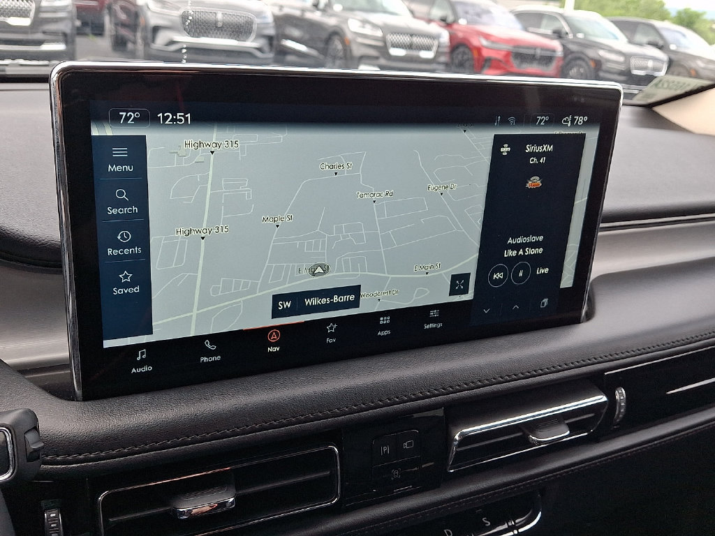 Certified 2023 Lincoln Nautilus AWD w/ Premium Package image 17